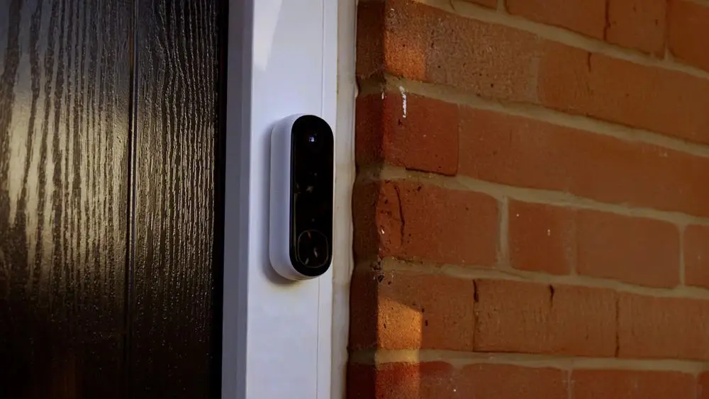 Verisure Doorbell Camera on a front door